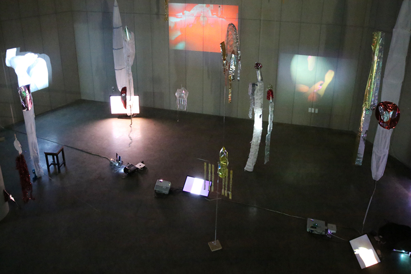 중요한 건 자신의 사유와 이를 표현하는 방식에 대한 치열한 고민이지요