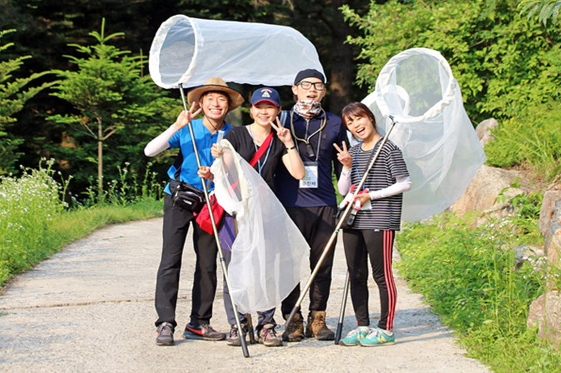 곤충 채집을 경험해보고 싶은 학생들은 얼마든지 환영합니다