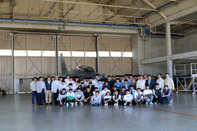 하늘과 우주를 인류의 생활공간으로 바꾸어갈 여러분이 필요합니다