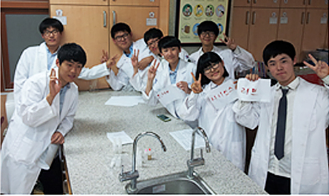 아이들이 즐거움을 느낄 수 있는 진정한 수업이 절실합니다.