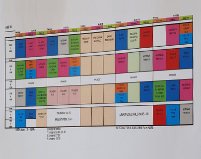 헬러럽 스쿨의 주간 시간 운영표 : 수요일은 개별 탐구시간으로 자유롭게 활용