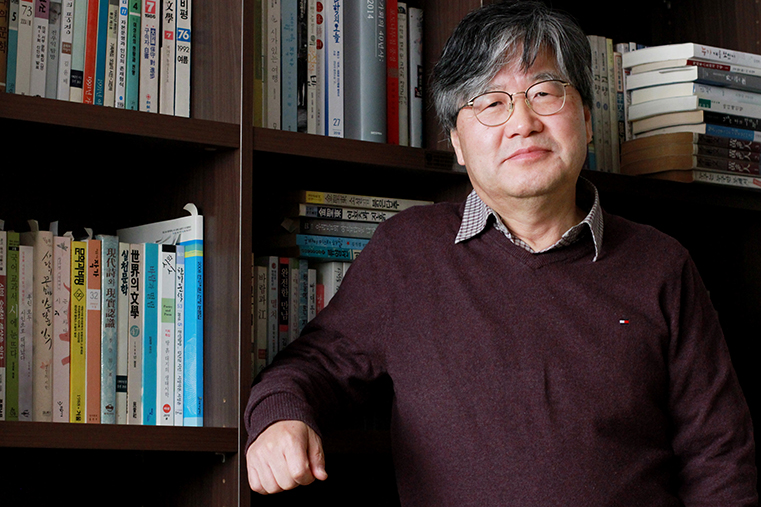 김현 선생님과 구인환 선생님께 즐겁게 배울 수 있었습니다