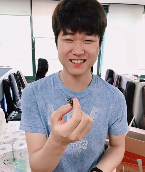 고등학생 때와는 달리 지식을 흡수하는 느낌이에요