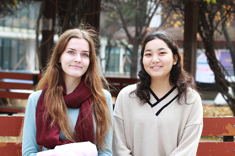 한국도 지구촌의 평범한 일상이 존재하는 나라지만 대학에서 공부할 때는 각오가 필요합니다!